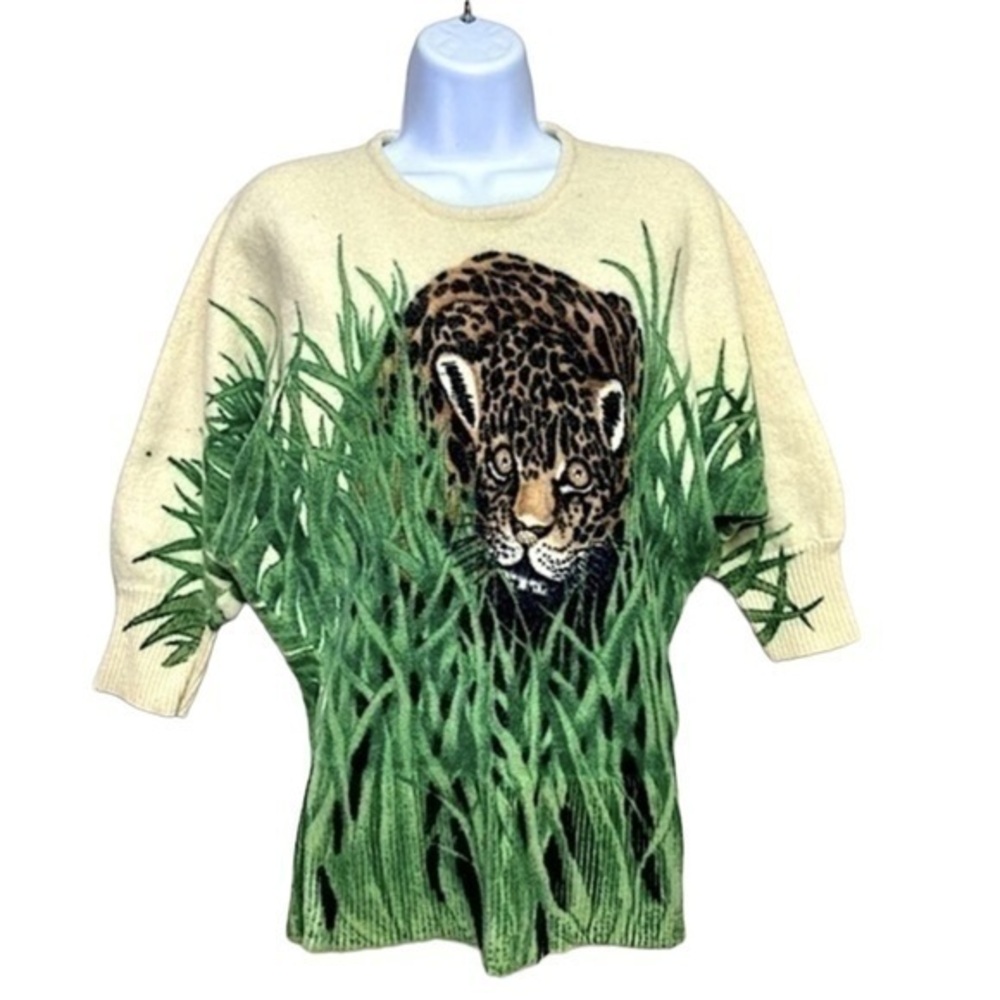 80s Chianti embellished stalking leopard sweater. dolman beige medium